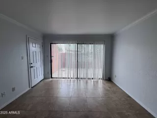 Photo #6: 6919771 Listing