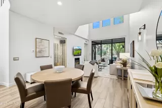 Photo #4: 6919894 Listing