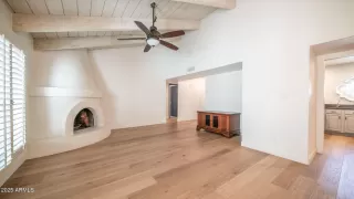 Photo #5: 6920052 Listing