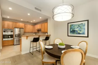 Photo #6: 6920183 Listing 