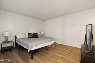 Photo #6: 6920212 Listing 