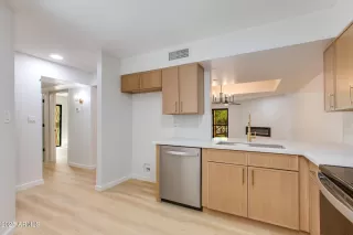 Photo #5: 6920252 Listing 