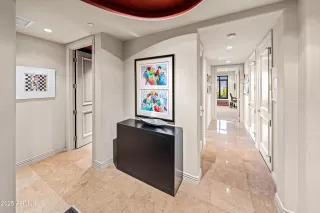 Photo #3: 6920320 Listing