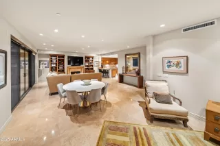 Photo #6: 6920320 Listing