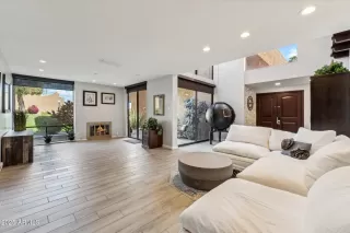 Photo #5: 6920509 Listing 