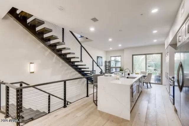 MLS: 6920543 Condo For Sale