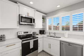 Photo #1: 6921089 Listing