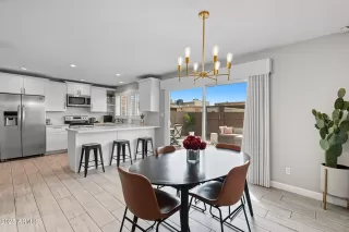 Photo #4: 6921089 Listing