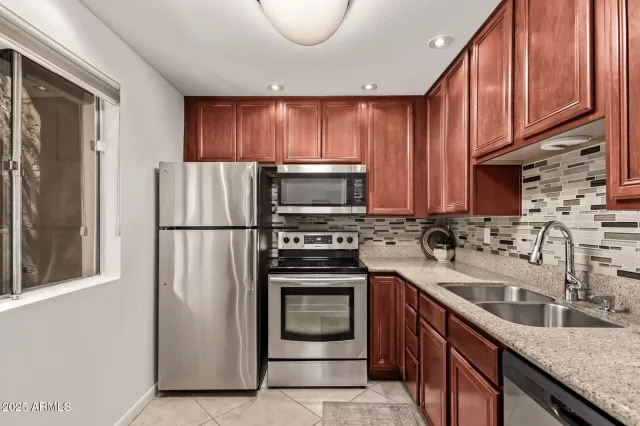 MLS: 6921165 Condo For Sale