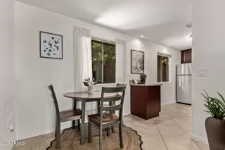 Photo #3: 6921165 Listing 