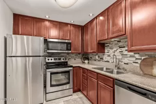 Photo #4: 6921165 Listing 