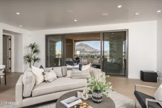 Photo #1: 6921206 Listing 