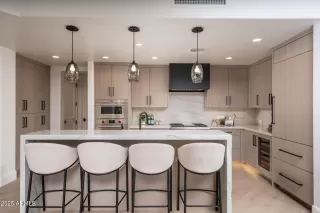 Photo #3: 6921206 Listing 