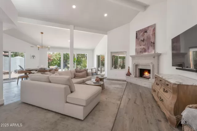 MLS: 6921291 Condo For Sale