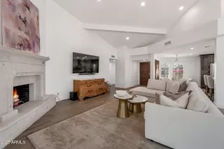 Photo #2: 6921291 Listing 