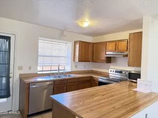 Photo #3: 6921318 Listing 