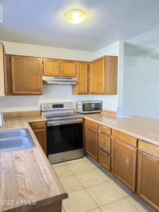 Photo #5: 6921318 Listing 