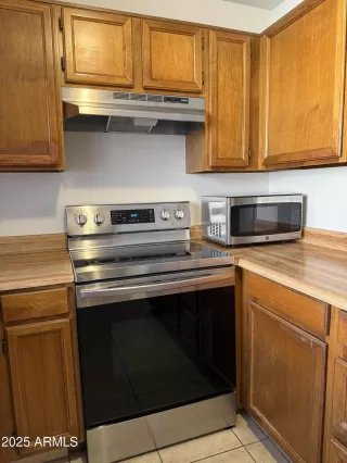 Photo #6: 6921318 Listing 