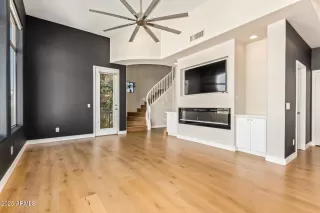 Photo #2: 6921422 Listing 