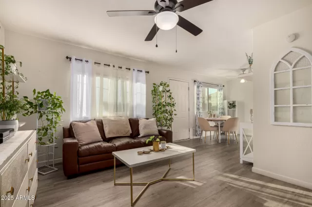 MLS: 6921494 Condo For Sale