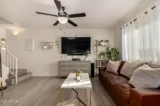 Photo #6: 6921494 Listing