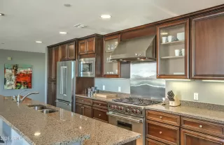 Photo #1: 6921519 Listing 