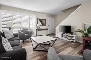 Photo #2: 6921565 Listing 