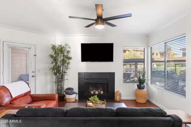 MLS: 6921585 Condo For Sale