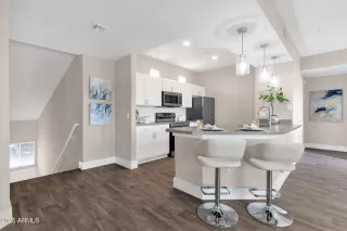 Photo #1: 6921680 Listing