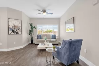 Photo #2: 6921680 Listing