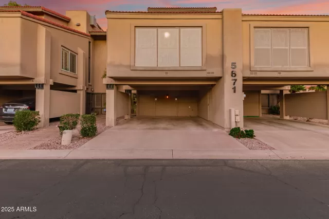 MLS: 6921721 Condo For Sale