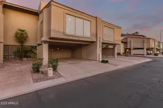 Photo #4: 6921721 Listing