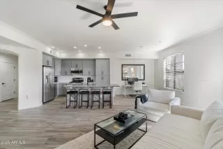 Photo #6: 6921783 Listing