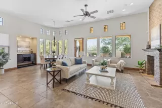 Photo #3: 6921804 Listing