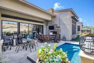 Photo #2: 6921857 Listing