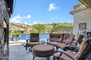 Photo #5: 6921857 Listing