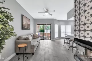 Photo #3: 6921890 Listing 