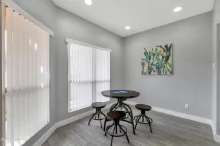 Photo #5: 6921890 Listing 