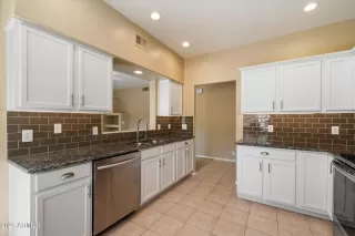 Photo #6: 6921921 Listing 