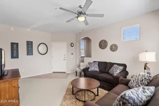 Photo #5: 6921987 Listing 