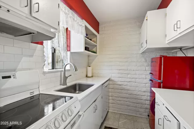 MLS: 6922167 Condo For Sale