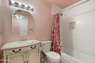 Photo #6: 6922167 Listing 