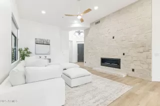 Photo #6: 6922190 Listing 