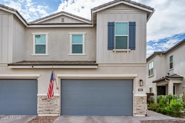 MLS: 6922284 Condo For Sale