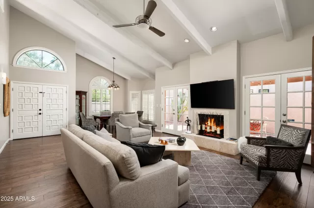 MLS: 6922310 Condo For Sale