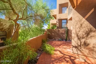 Photo #3: 6922385 Listing