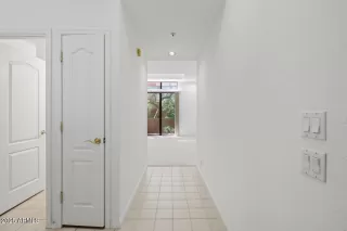 Photo #6: 6922385 Listing