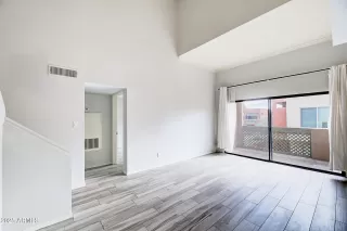 Photo #2: 6922426 Listing 