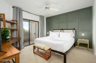 Photo #5: 6922440 Listing