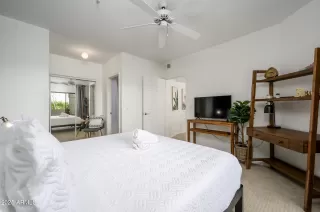 Photo #6: 6922440 Listing